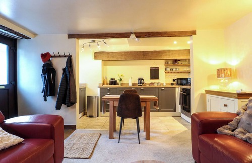 Bradwell Cottage | PEAK COTTAGE, family friendly, character holiday cottage in Bradwell