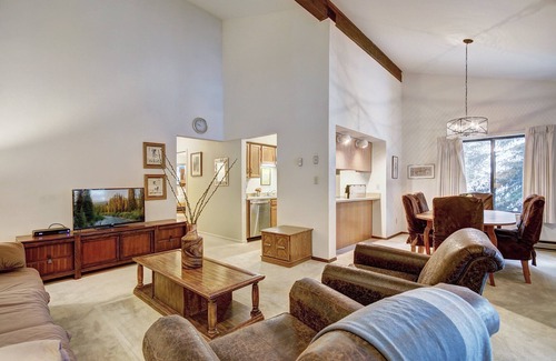 Frisco Condo | Peak One 206: Cozy 2BR condo in Frisco with wooded view, sleeps 5—comfort in every stay.