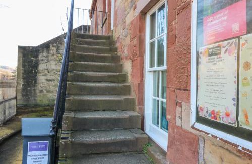 Gattonside Apartment | Pear Cottage - Priorwood Garden