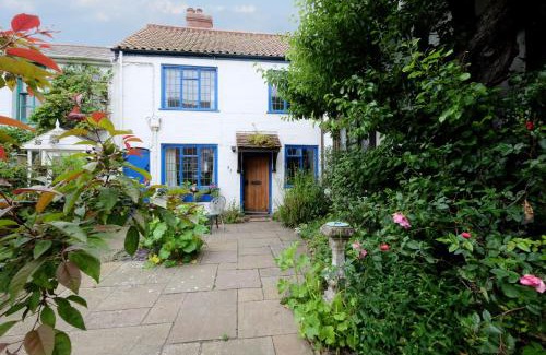 Aldeburgh House | Pear Tree Cottage