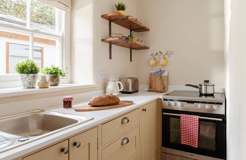 South Milton Cottage | Pear Tree Cottage - Cosy one bedroom Cottage