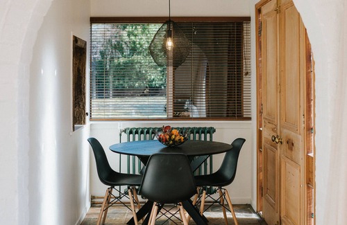 Dalefield House | Pear Tree Cottage | Queenstown | Country Luxury | Hot Tub | 15 Guests