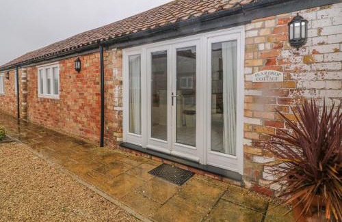 Louth House | Peardrop Cottage
