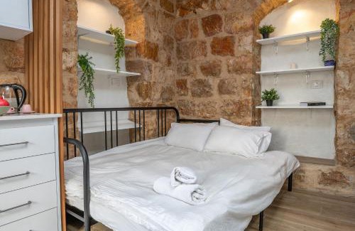 Nachlaot Bed & Breakfast | Pearl In Nachlaot
