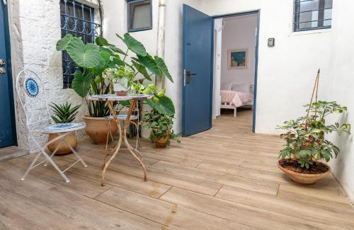 Nachlaot Bed & Breakfast | Pearl In Nachlaot