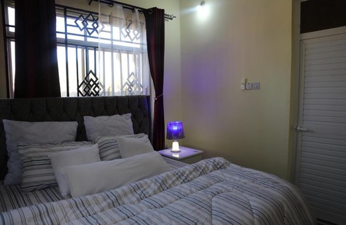 Dar es Salaam Bed & Breakfast | PEARL LULU MODERN BNB Homestay