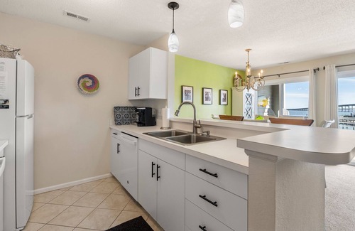 Manteo Condo | Pearl Of The Sound: Sound Views, Shared Pool