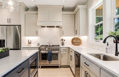 Dundee Villa | Pearl of the Valley: Opulent Living in the True Gem of Oregon`s Wine Country