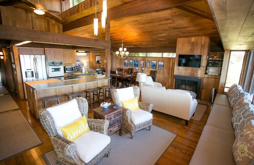 Bainbridge Island House | Pearl's Beach House - Point White/Lynwood, No-Bank waterfront, Mt. Rainier View