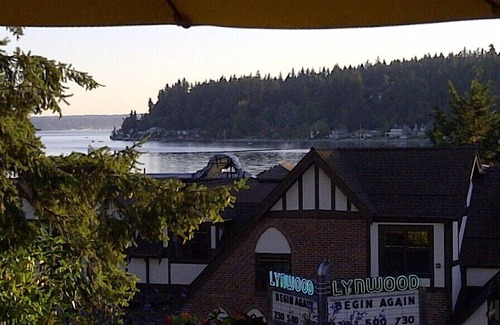 Bainbridge Island House | Pearl's Beach House - Point White/Lynwood, No-Bank waterfront, Mt. Rainier View