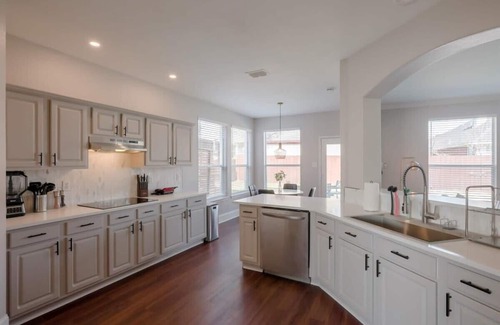 South Arlington House | Pearl White Dream Home With Private Pool & Theatre