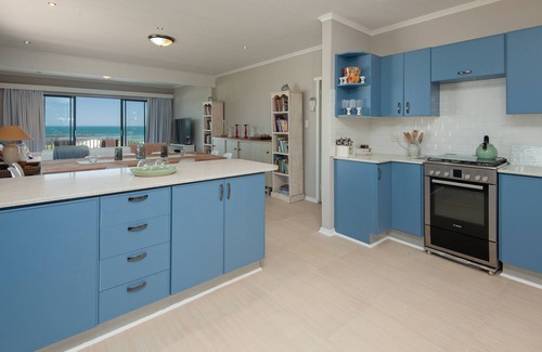 Pearly Beach House | Pearly Beach House - Four Bedroom House, Sleeps 8