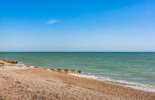 Bexhill-on-Sea Apartment | Pebble Beach - Bexhill on Sea