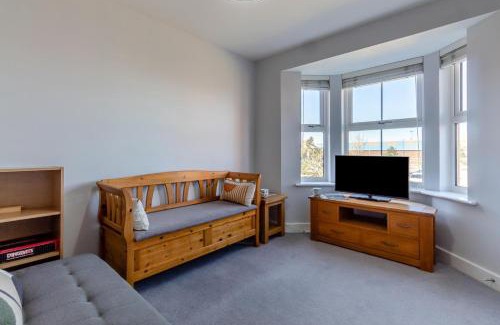 Felixstowe House | Pebble Beach - Felixstowe
