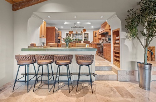 Del Monte Forest House | Pebble beach secret golfers retreat with hot tub and gym LX92