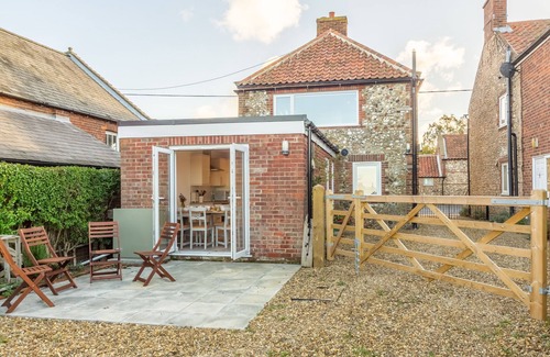 Brancaster Staithe Cottage | Pebble Cottage, Brancaster Staithe, Norfolk