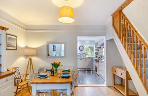 Weymouth House | Pebble Cottage