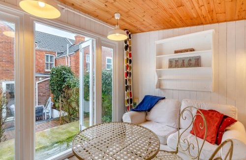 Weymouth House | Pebble Cottage