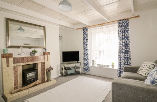 Tywardreath Cottage | Pebble Cottage in Par