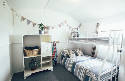 Port Elliot Cottage | Pebble Cottage Port Elliot Pet Friendly
