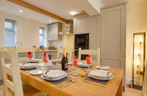 Sheringham House | Pebble Cottage - Three Bedroom House, Sleeps 5