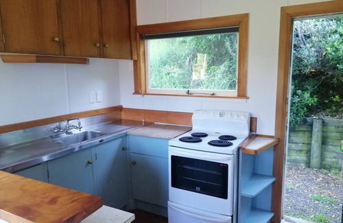 Tutukaka Cottage | Pebble cottage. Tutukaka Coast. Short walk to a nearby beach. Pet friendly.