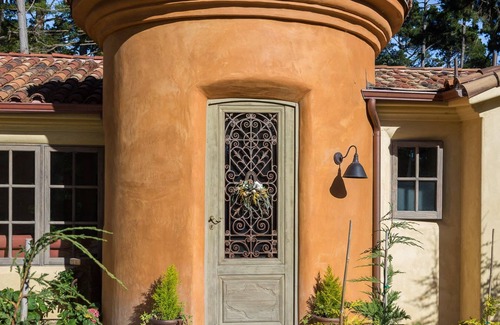 Pebble Beach Cottage | Pebble Cottage: New, Elegant, Steps away from Pebble Beach Lodge and Stevenson