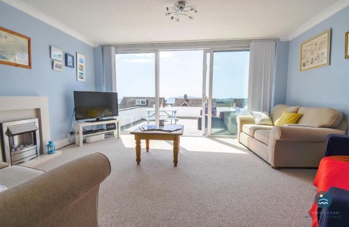 Weymouth House | Pebble House - Sea views parking family friendly