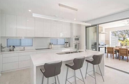 Geographe House | Pebbles by the Sea- Brand-New Oceanfront Home