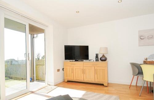 Downderry Apartment | Pebbles
