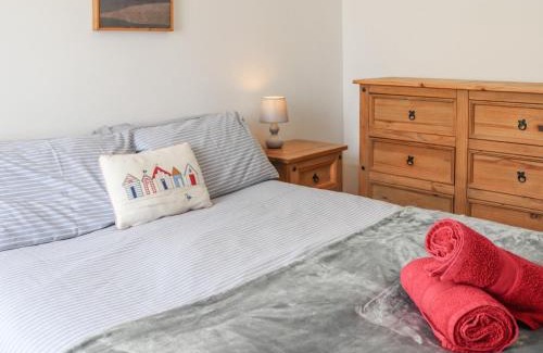Dinas Dinlle Apartment | Pebbles - Ukc6950