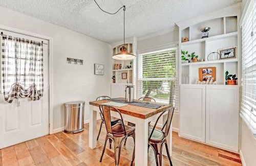 Dean Highland House | Pecan Hill House