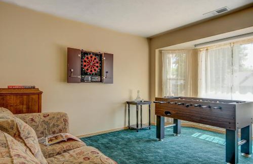 Hurricane House | Pecan Point by KABINO Mountain Trail Access Foosball Table Private Yard Firepit WiFi Grill