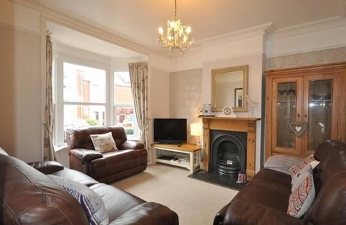 Weymouth Cottage | PEDALLER'S COTTAGE, family friendly, with open fire in Weymouth