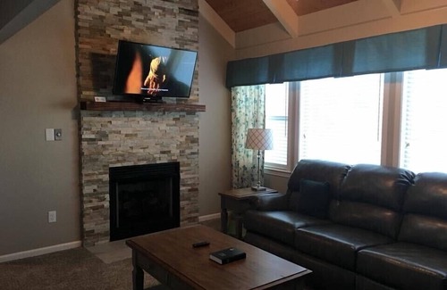Gatlinburg Condo | Pedestal condo - 3BR & 2BA in TreeTops Resort.