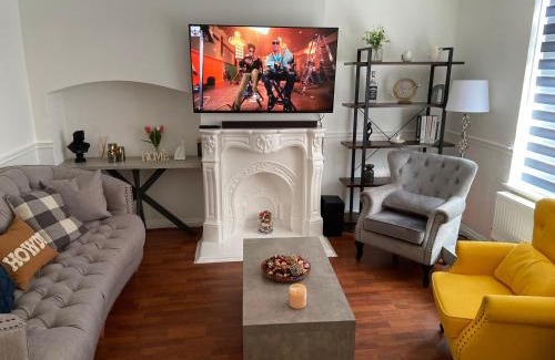Alibon Apartment | Peeams abode