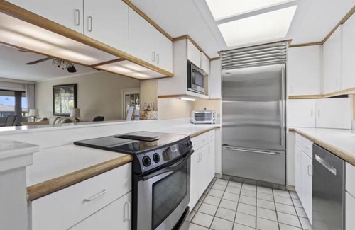 Kaanapali Apartment | Peekaboo Ocean View 1 br Gem