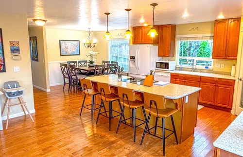 Brookings House | Peeks of Ocean in this spacious 2700sqft home. Great for families,Big game room!