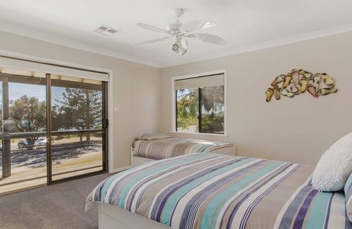 Halls Head House | Peel Beach House