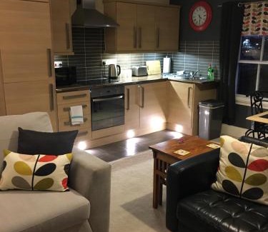 Burton on Trent Apartment | Peel House Apartments - Contractor Friendly