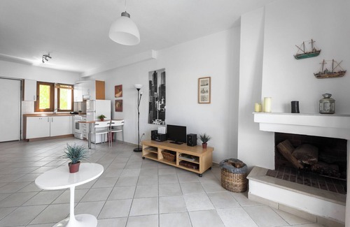 Pefkochori House | Pefkohori Del Sol by Luxlikehome