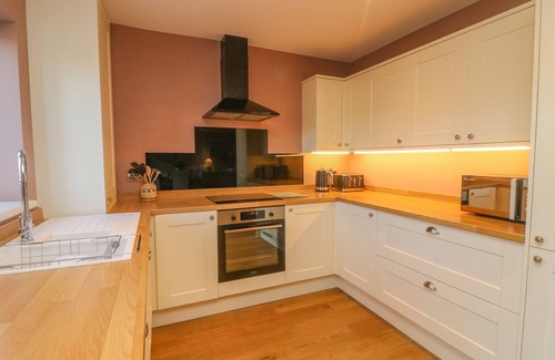 Threshfield House | PEGGY'S PLACE, family friendly, with a garden in Threshfield