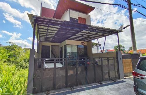 Sewon House | Pelemsewu Living Homestay Jogja