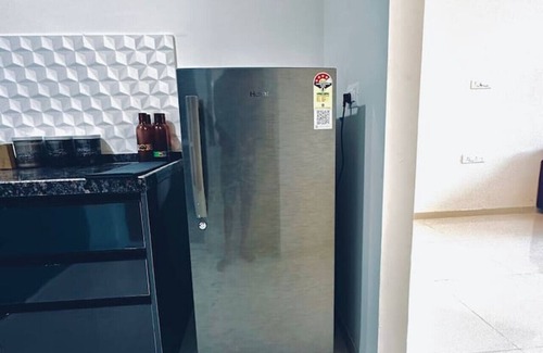 Paud Apartment | Pelican: 2BHK Modern AC Flat on Baner Road, Pune