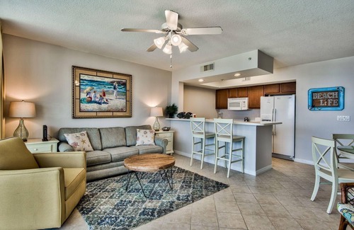 Fort Walton Beach Condo | Pelican 606 - Must See Views over the Bayside! Great condo for families of 4-6!