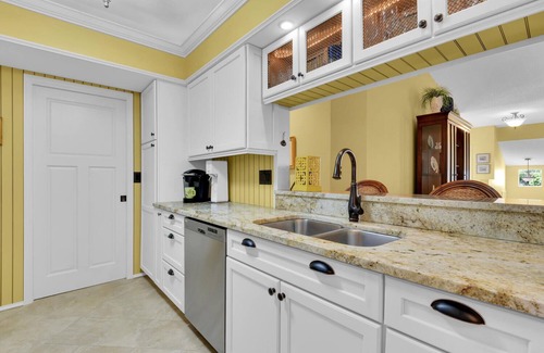 Pelican Bay Condo | Pelican Bay 3-bedroom condo available for 2024 Season!