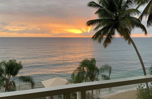 Stella Condo | Pelican Beachfront Paradise