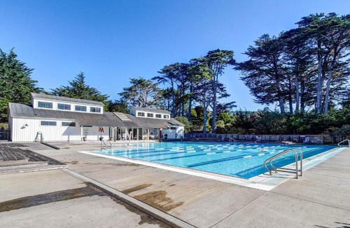Sea Ranch House | Pelican Bluff