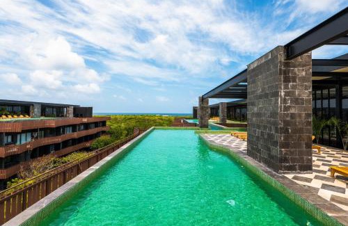 Playa Paraiso Apartment | Pelican Breeze C301