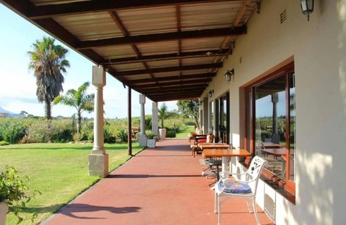 Grassy Park Villa | Pelican Christian Lodge